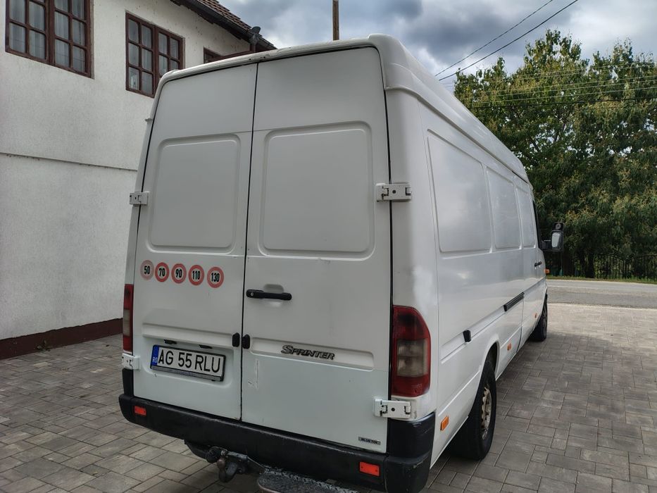 Vând Mercedes sprinter