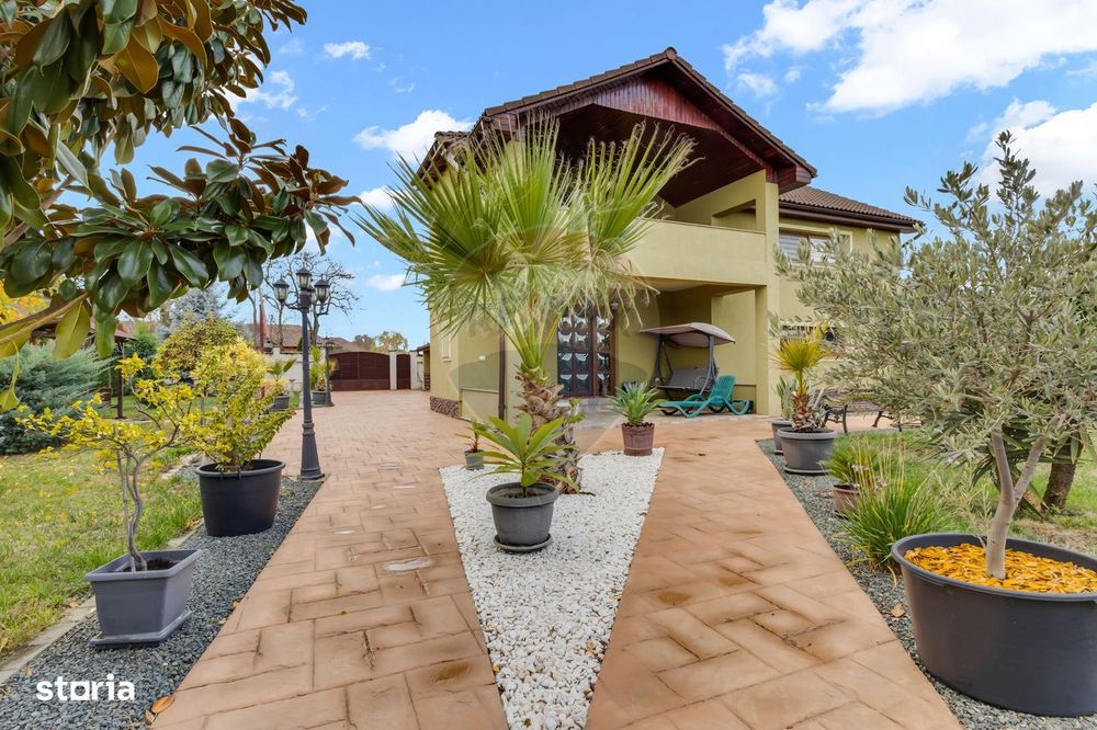 Casă noua pe colt si teren 1079 mp de vanzare in Macea,Arad