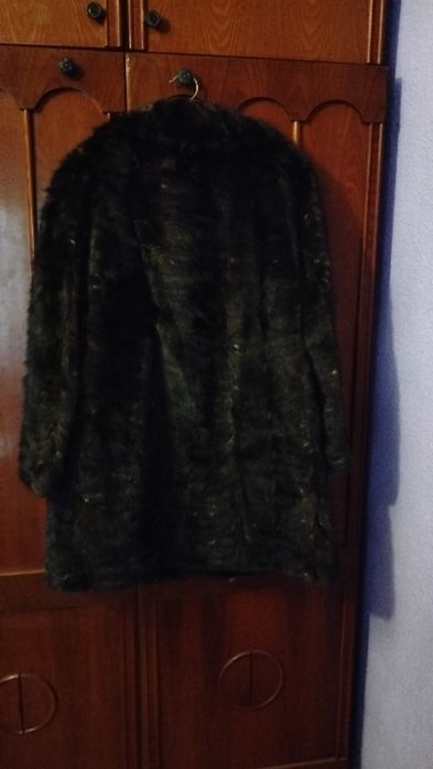 Haina nurca maro inchis