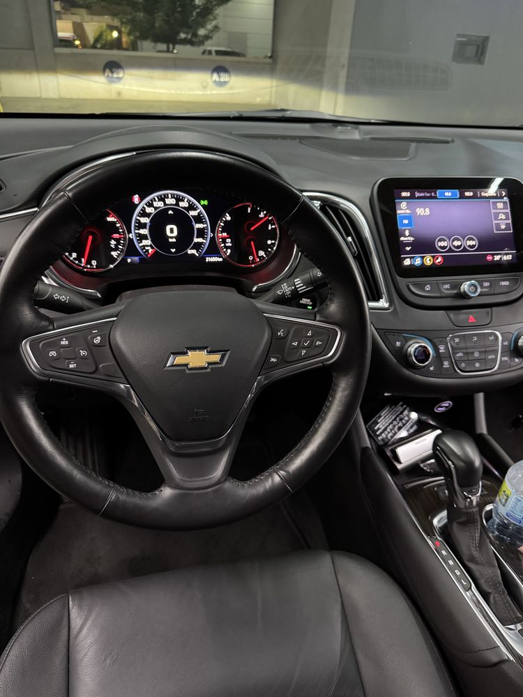 Malibu2 Premier 2021yil 21.000 yurgan halol toza o’zimniki ideal holat