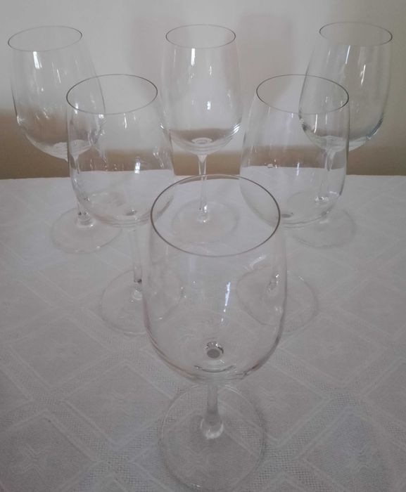 Комплекти чаши за червено вино / шампанско