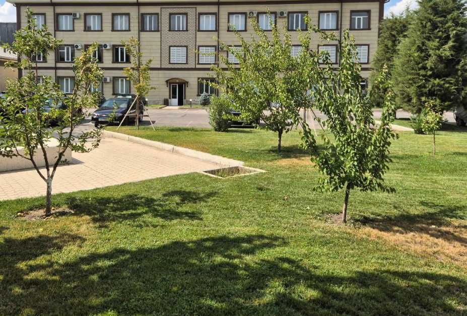 Юнусабад 6 й кв-л завод Зенит ул.Юкори Каракамыш 145 кв.м 3\3 евро