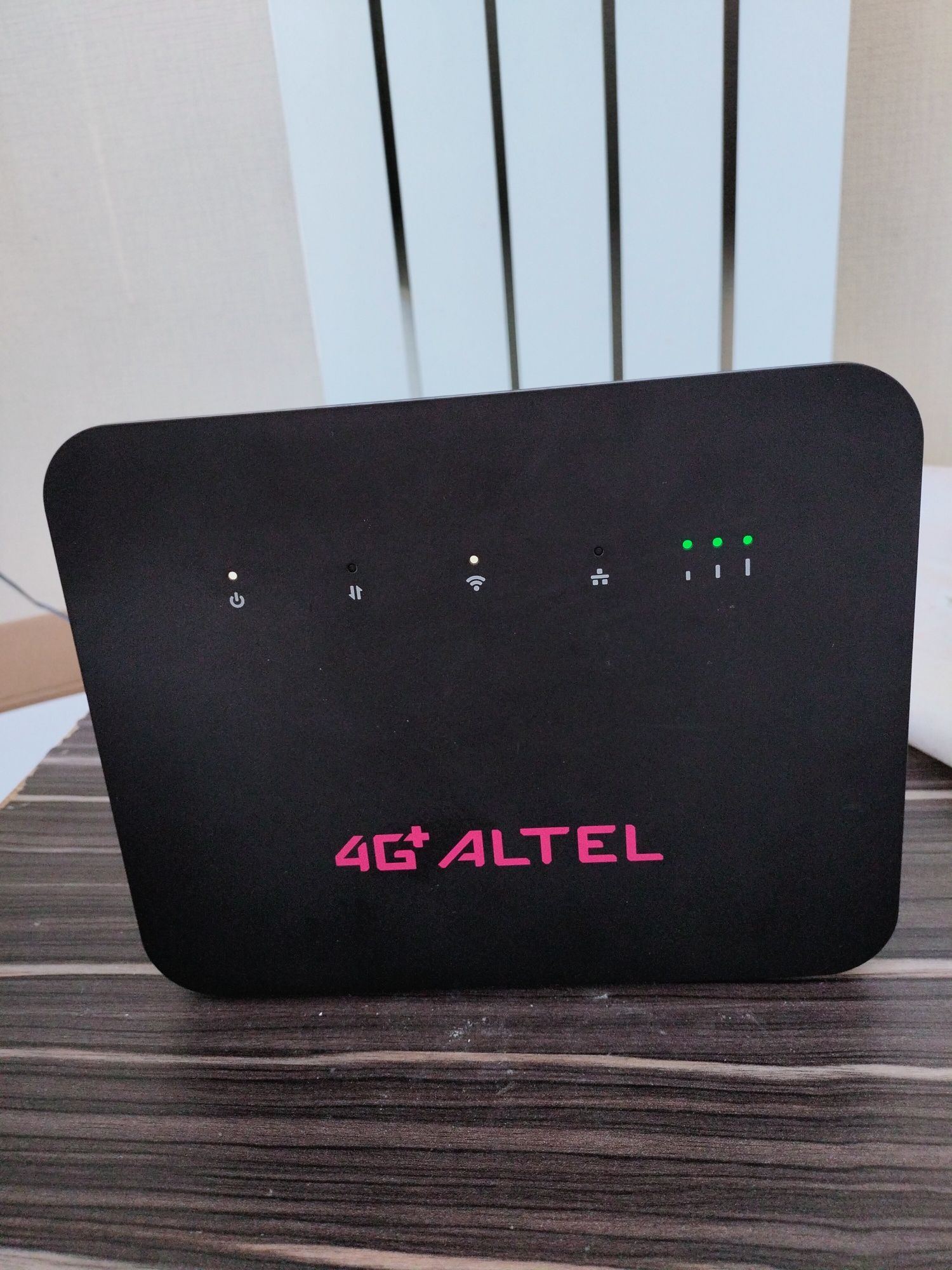 Продам Роутер Алтел 4G