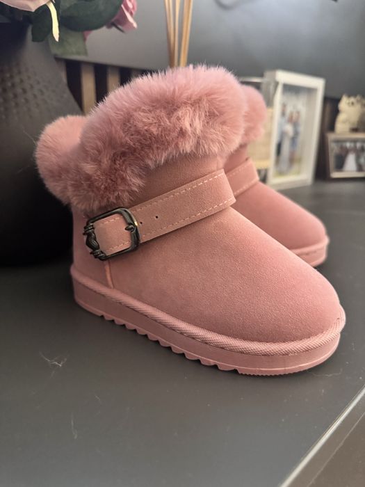 Детски апрески в розово с пух