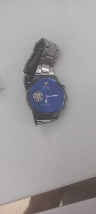 ROLEX qo'l soati batareya qoyib ishlatiladi