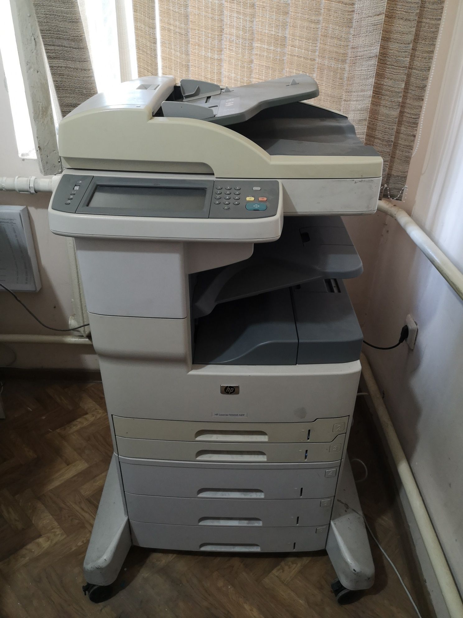 Продам СРОЧНО мфу HP Laserjet M5035MFP