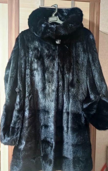 Продам норковую шубу