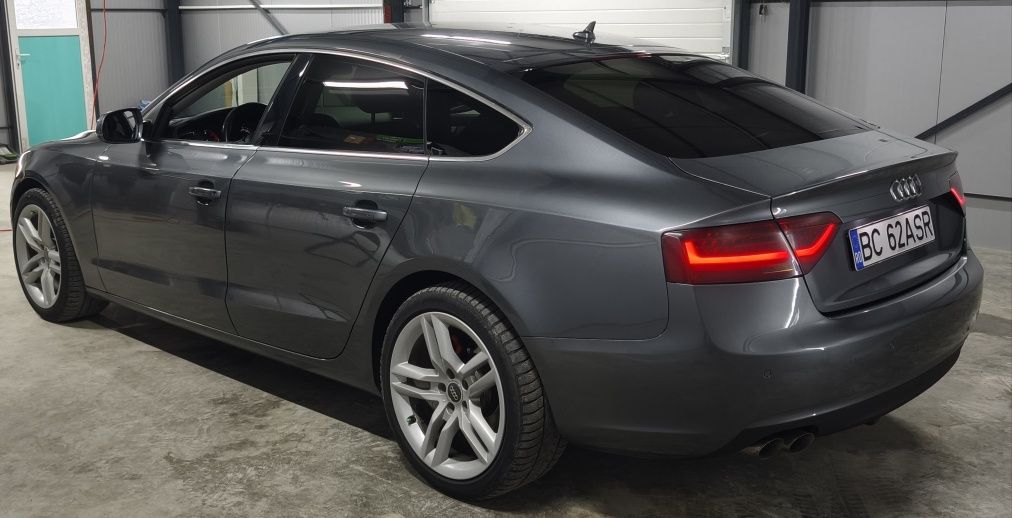 Vand Audi A5 2013