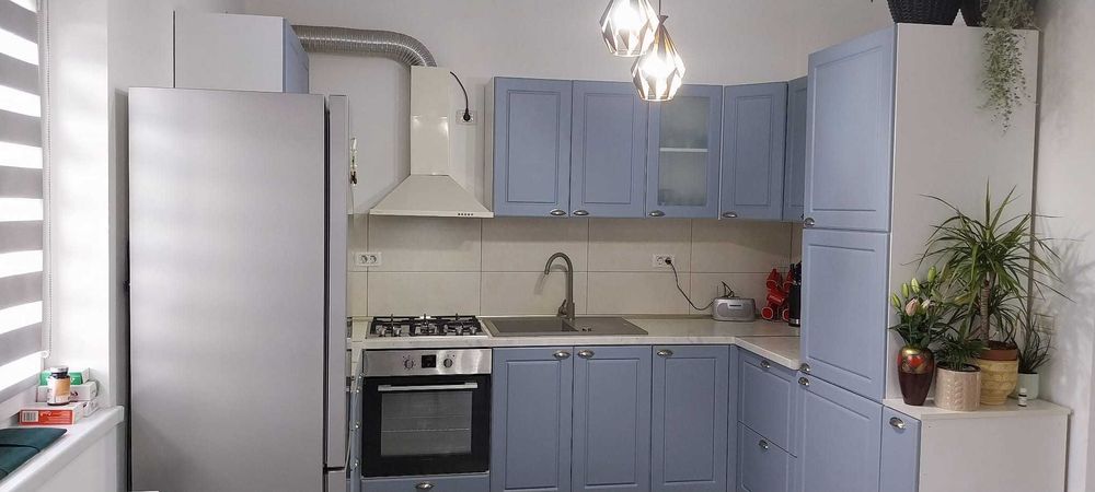 Vând mobila bucătărie MDF înfoliat