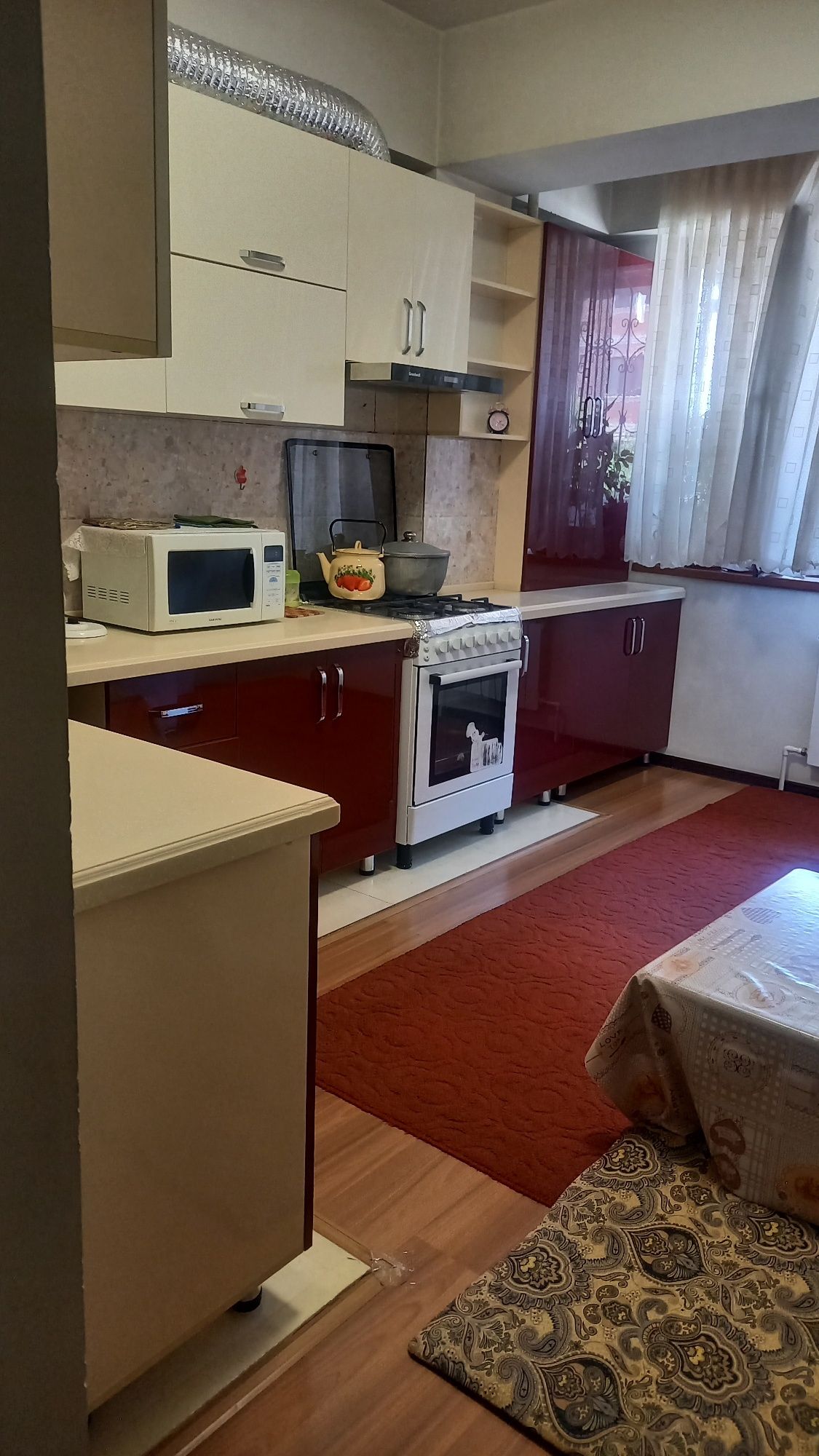 СРОЧНО Срочно  продаю свою новую квартиру 3 комнат 1 этаж