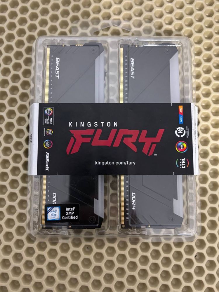 Оперативная память DDR4 32GB 3200MHZ Kingston Fury RGB