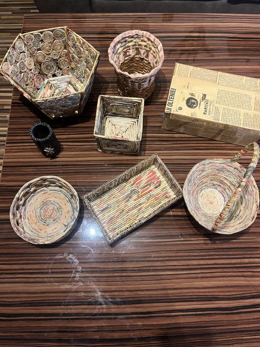 Cosulet cu maner din ziare