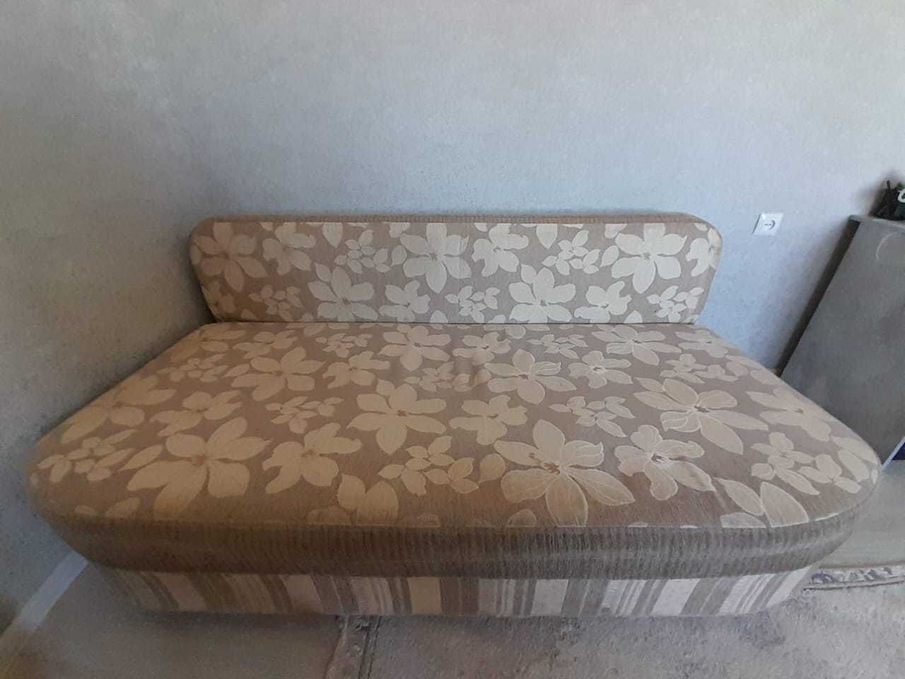 Продается 2 ДИВАНА, 2 КРЕСЛА