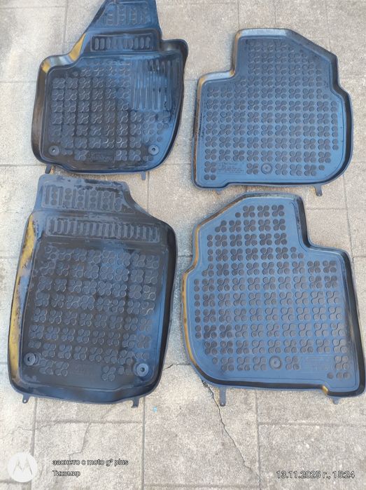 Шкода Рапид - Rezan-Plast гумени стелки