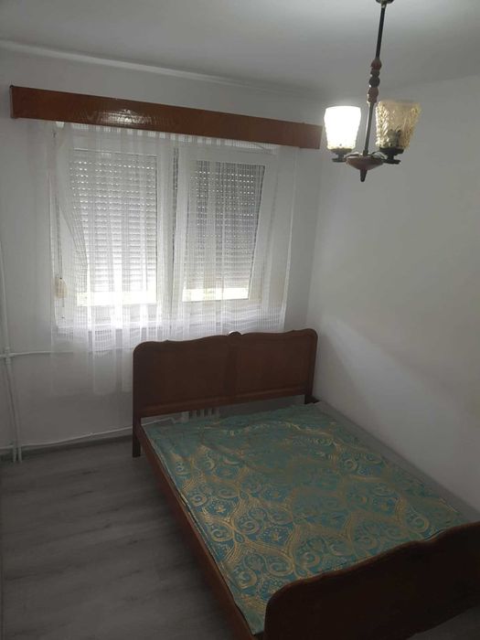 Dau in chirie apartament Oradea Nufarul 2 camere semidecomandat etaj3