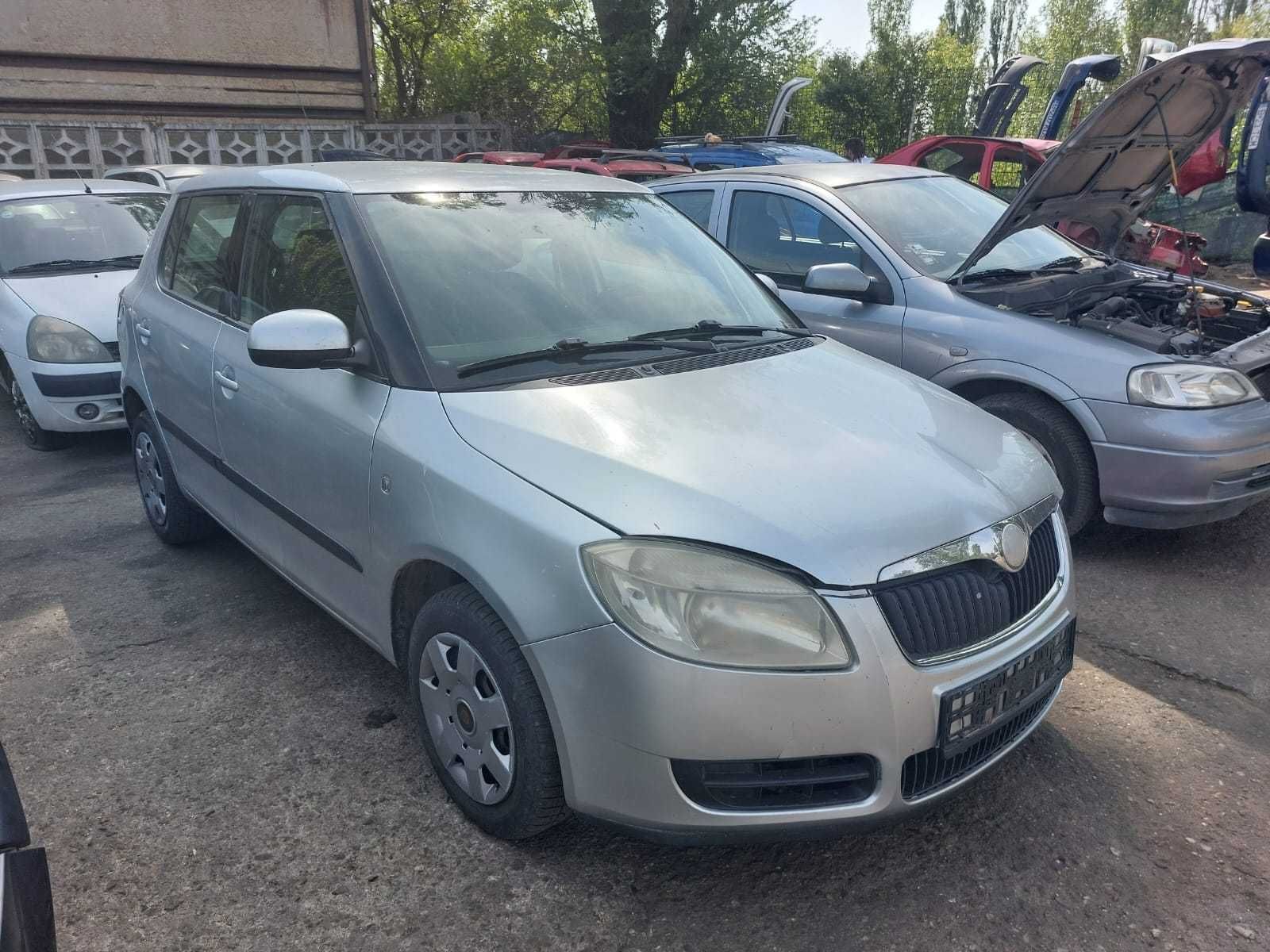 Dezmembrez SKODA FABIA 2 DIN 2008-1.2 Benzina-BZG