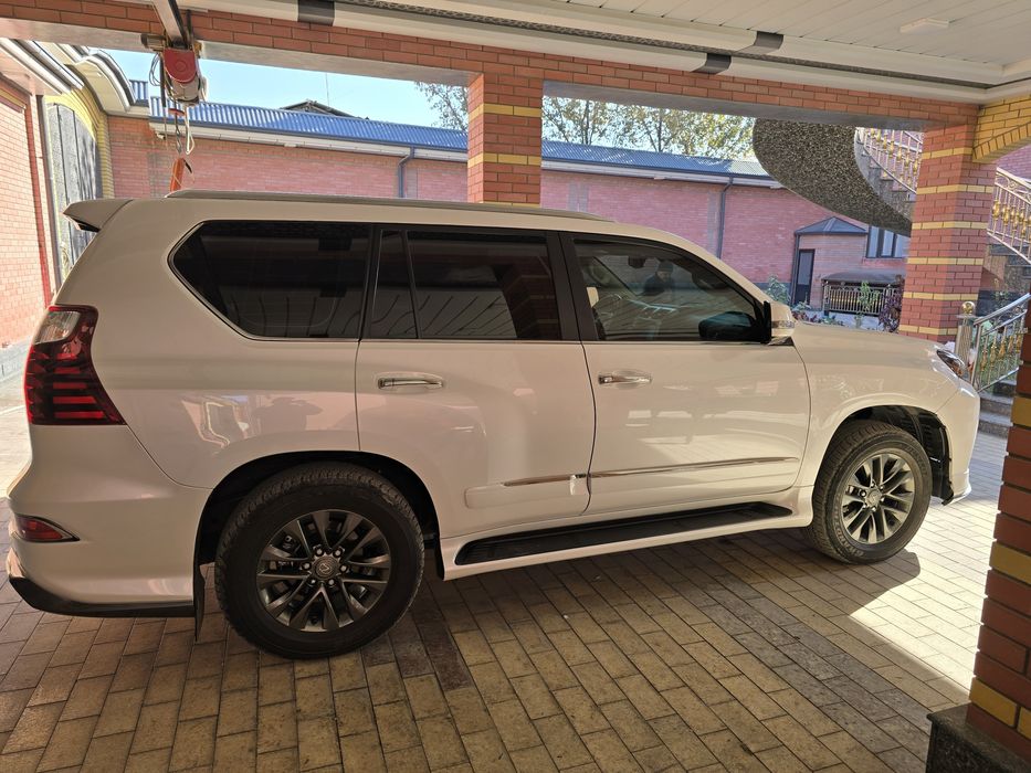 Lexus GX460 Benzin
