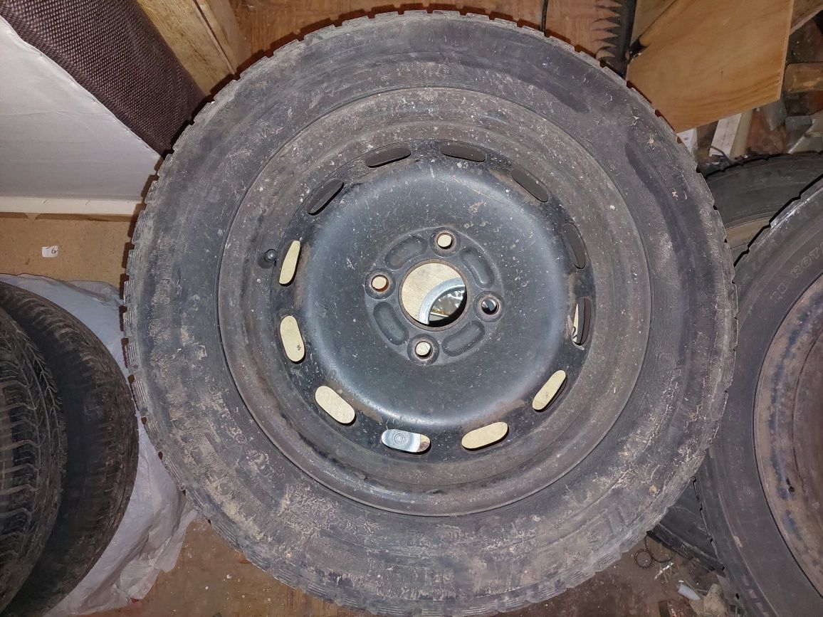 4бр. джанти 14ки със стари зимни гуми от Форд фиеста 2006