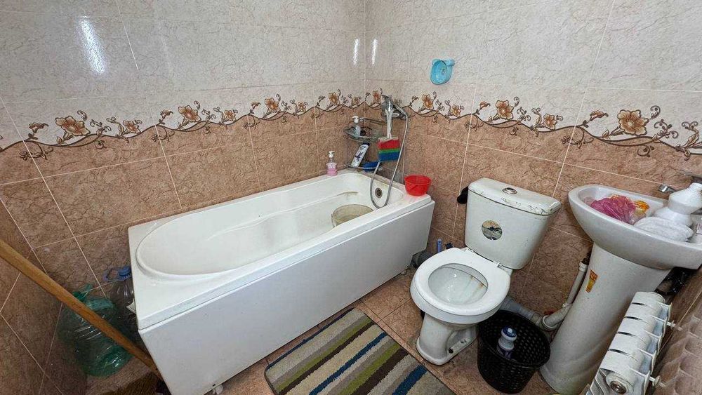 Медиапарк, шахар хокимяти 1 қаватда 2 хонали квартира сотилади.ID:1518