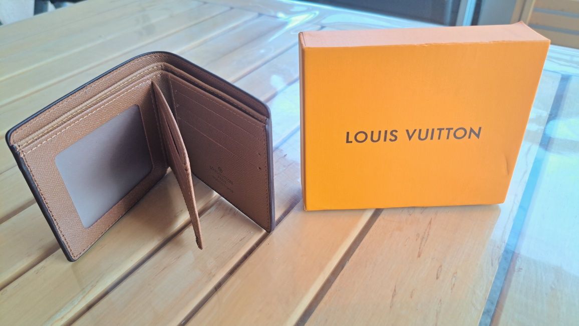Louis Vuitton портмоне (С Кутия!)