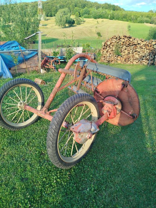 Greble adunat și întors fân, cositoare laterala