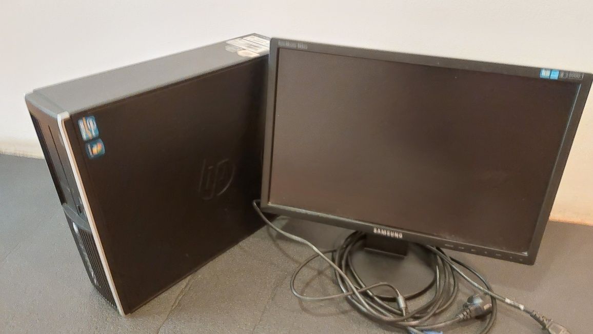 Calculator HP Compaq 8200 + monitor + tastatura + mouse