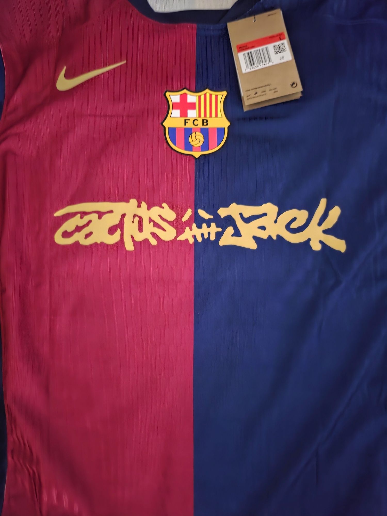 Barcelona x travis Scott