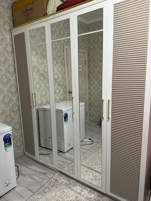 Продам спальный гарнитур