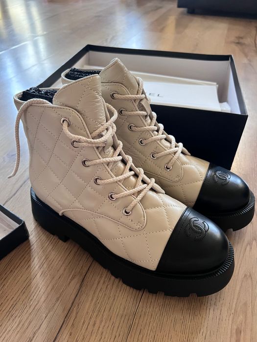 Ботуши бежови chanel