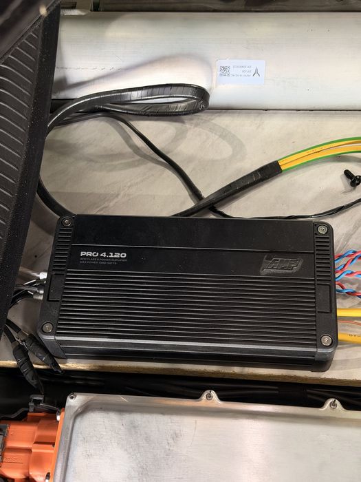 сабвуфер petros идеальном состоянии как новые