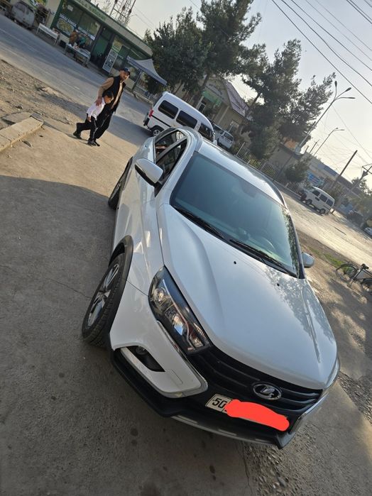 Lada vesta cros 1.8 2019 yil