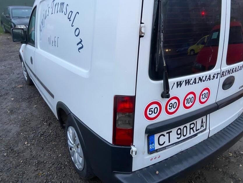 Ocazie vând Opel combo 1.7 TDI