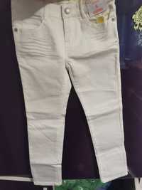 Белые джинсы на девочку Gymboree