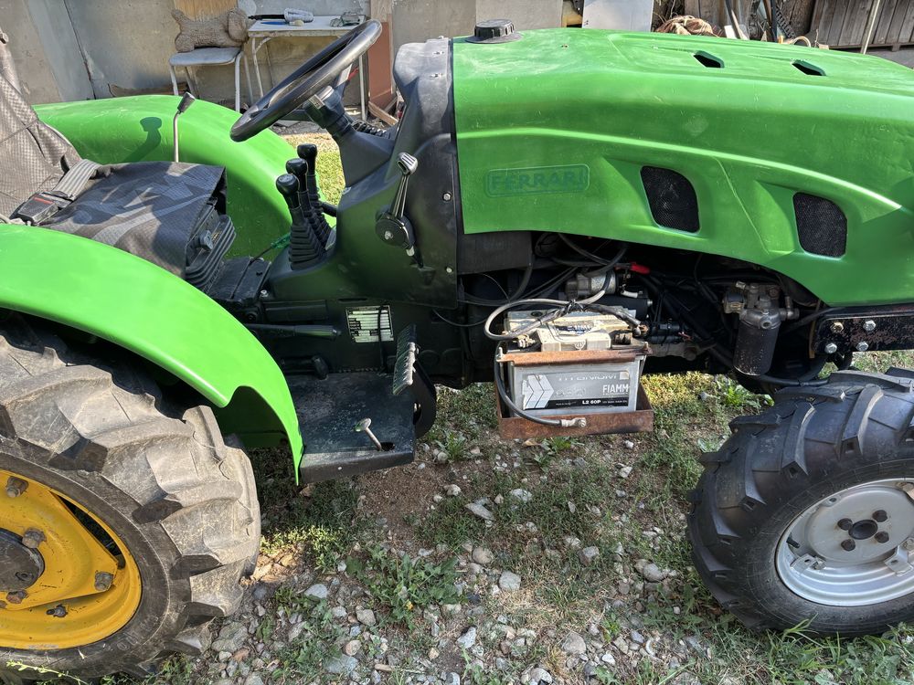 Tractor Ferrari DT 40
