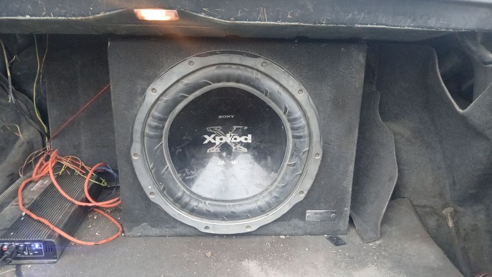 Продам саб динамик 15 диаметр срочно