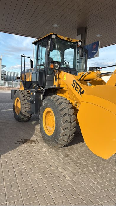 Погрузчик  недорого , экскаватор