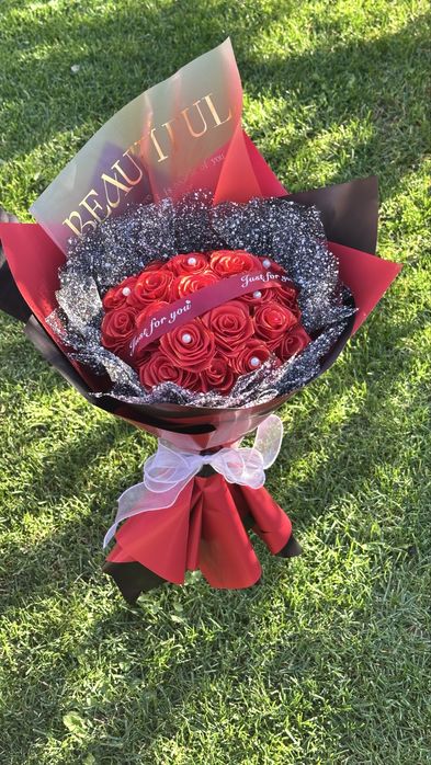 Buchet trandafiri din satin