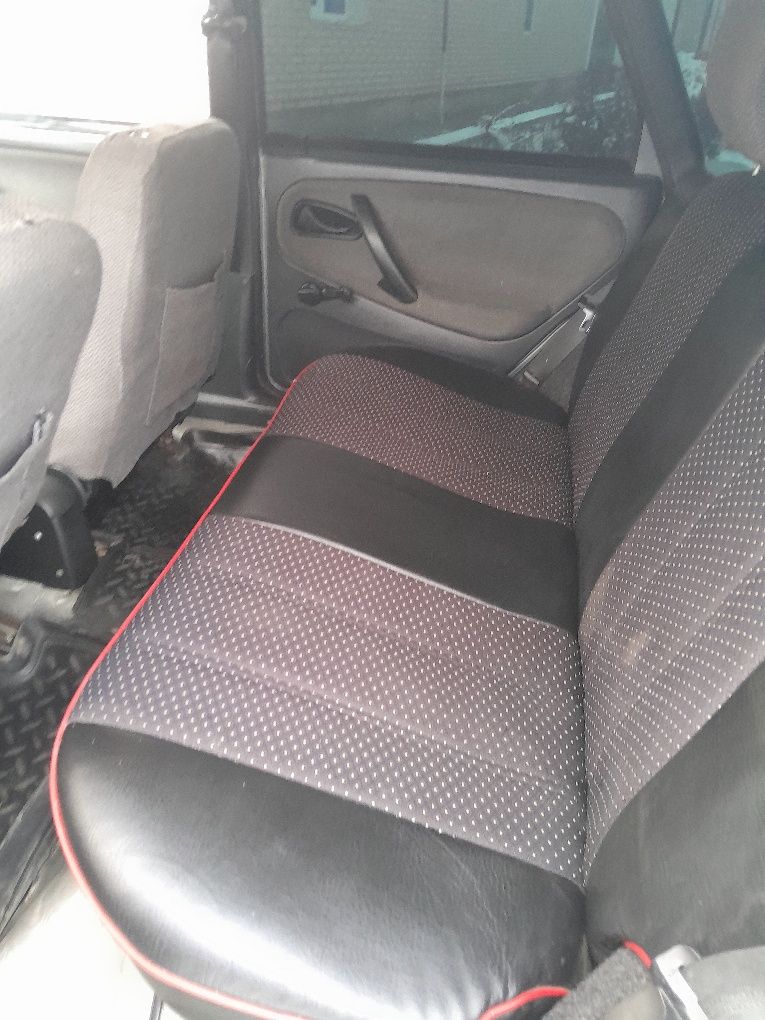 Lada Samara 2115 sotiladi.Yili 2011
