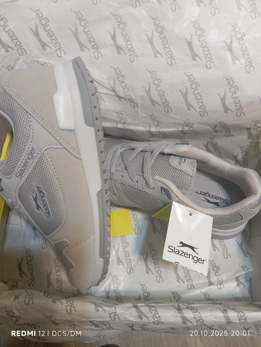 Нови дамски маратонки Slazenger