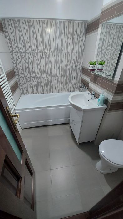 Închiriez AP. 2 camere  în centrul Brăilei , lângă teatrul M. Filotti