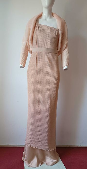 Rochie noua cu eticheta