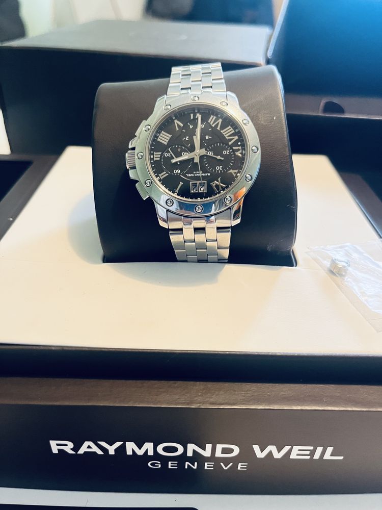 Часовник Raymond Weil Geneva