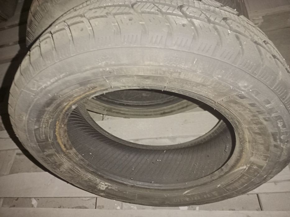 Автошины б/у догалак сатылады 2 жыл журилген шипы 30-40% бар.