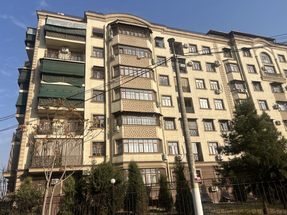 Сотилади. Сағбон Баврум 3 хона 6-қават 7-қавтлик дом 75 кв Олмазор тум