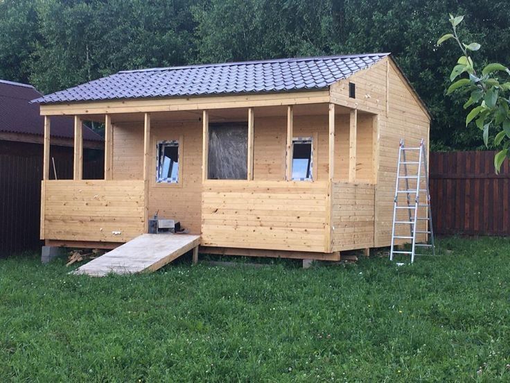 Case pe structura din lemn