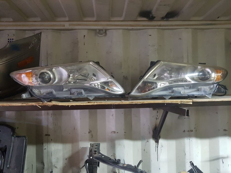 Фары Toyota Venza