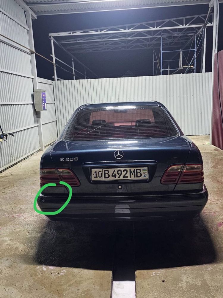 Mercedes-Benz w210
