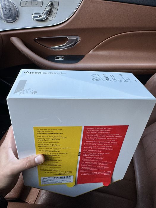 Uscător de mâini Dyson Airblade HU02 – Nou, fără garanție