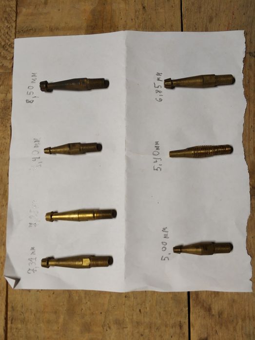 Части за струг от различни видове.