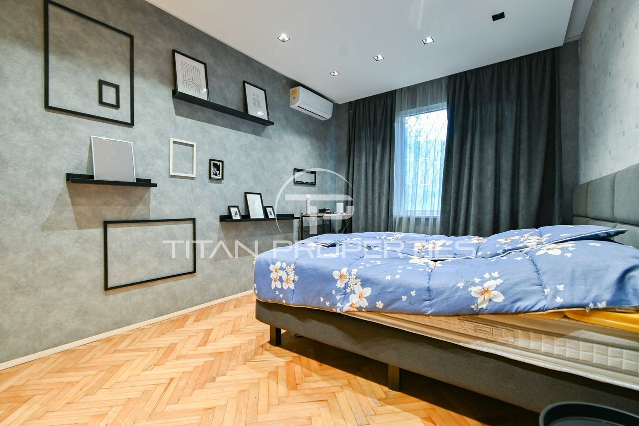 Продава се Тристаен апартамент в София, Център - 115 кв.м за 2653 €/кв.м - Снимка #4